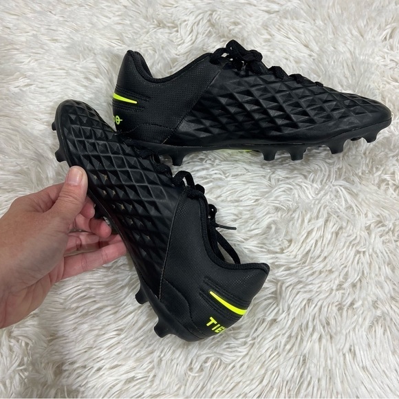Nike Youth Tiempo Legend 8 Soccer Cleats AT5881-070 US Size 4 Black/Yellow - Picture 5 of 11